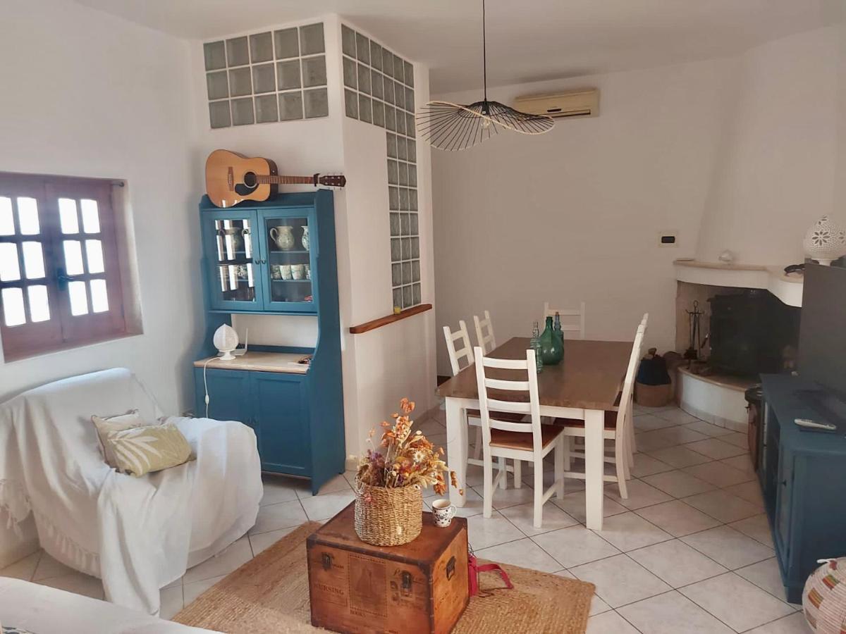 Villa Connie Serranova Esterno foto