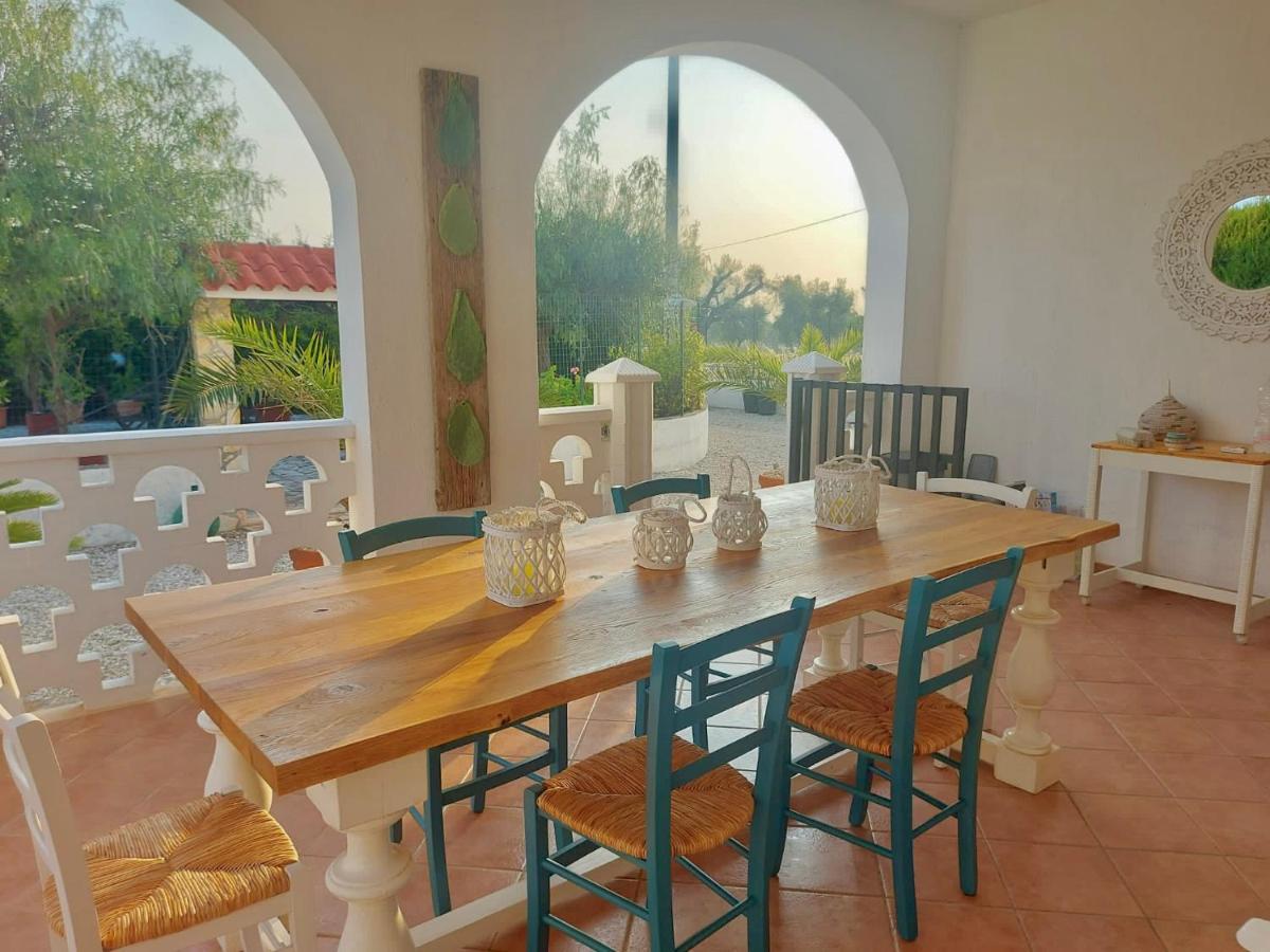 Villa Connie Serranova Esterno foto