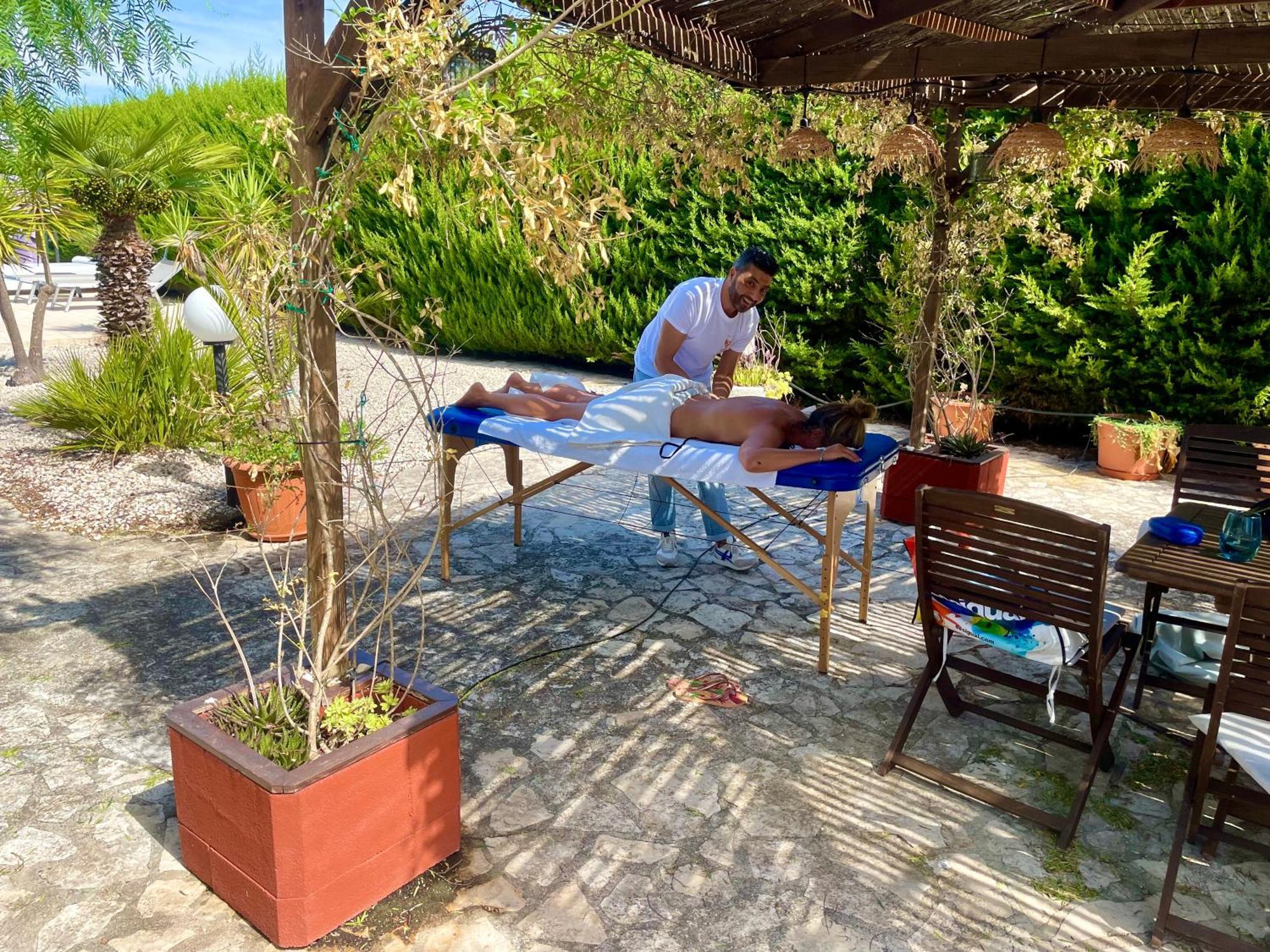 Villa Connie Serranova Esterno foto